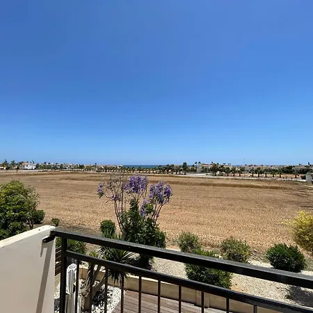 Maeva איה נאפה